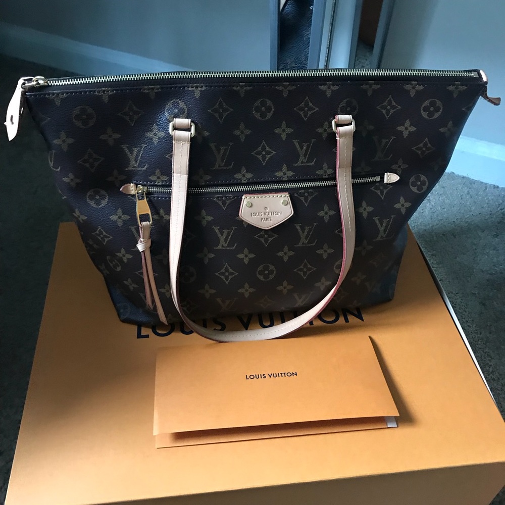Louis Vuitton Iena MM Monogram canvas